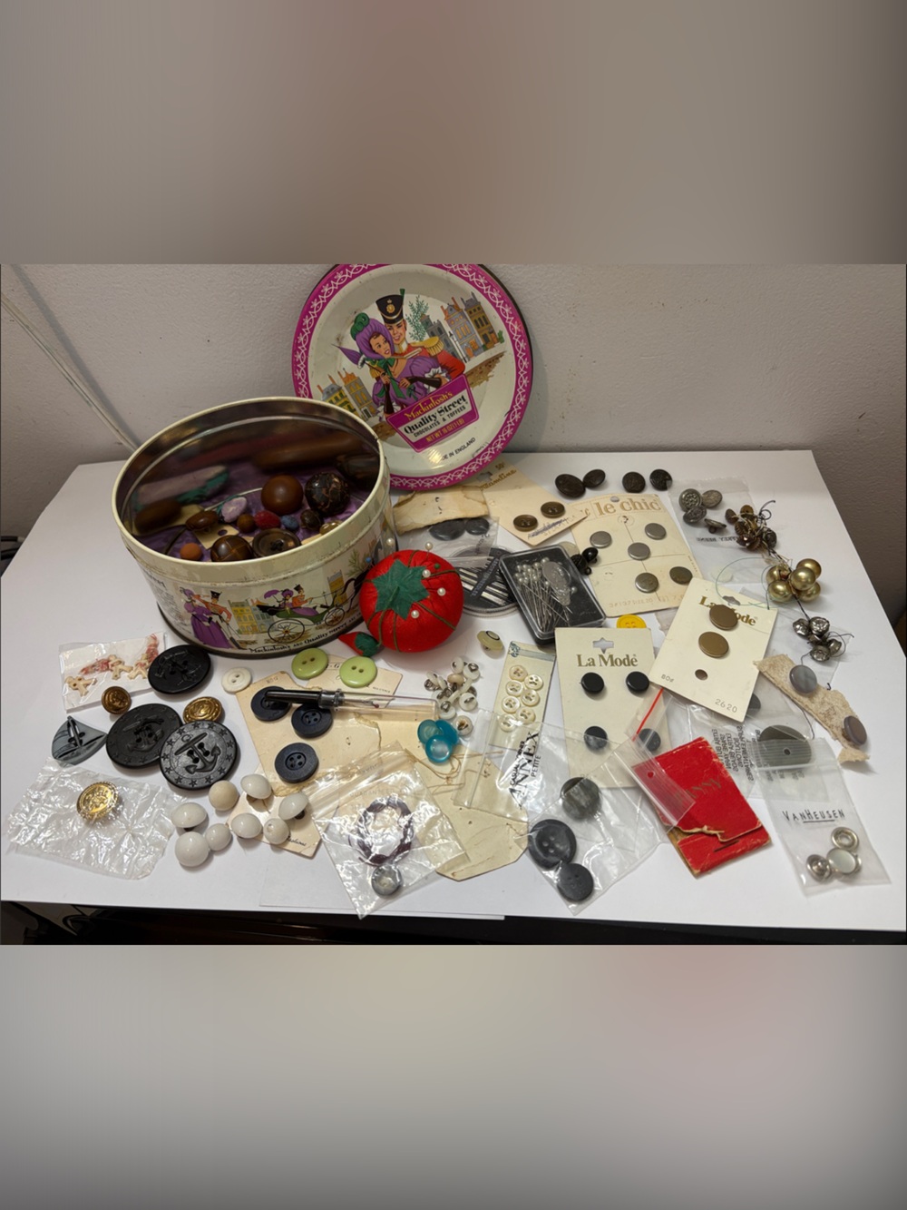 Vintage Tin with Buttons & Pin Cushion